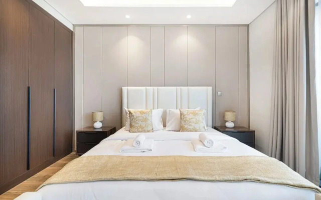 Nobles Suites by Hostiva - City View