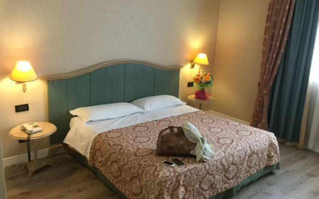 Green Park Hotel