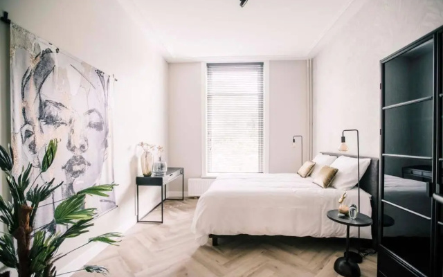 Stadsvilla Tilburg 3 luxe kamers met tuin Anna Paulowna