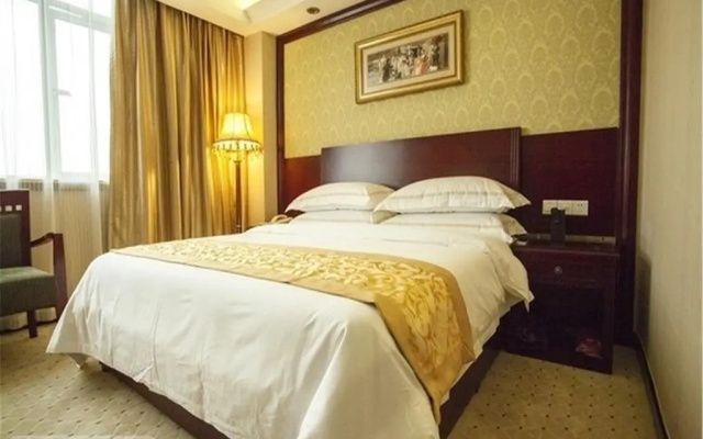 Vienna Hotel (Shenzhen Tianbao Road)
