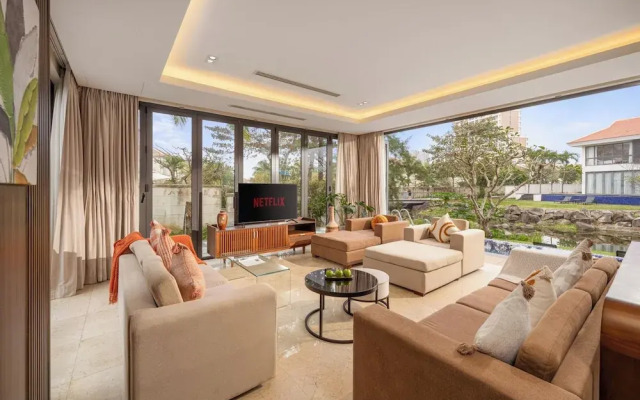Ocean Villa Da Nang 4BR 5 Beds, Private Pool and Kitchen