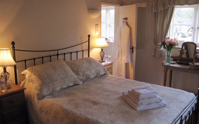 Guiting Guest House