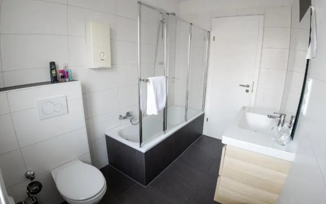 Private and cozy Apartment in Refrath near Cologne