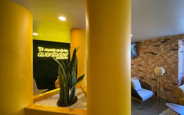 Hotel Estancias VIVE MX Cuauhtemoc, Trademark by Wyndham