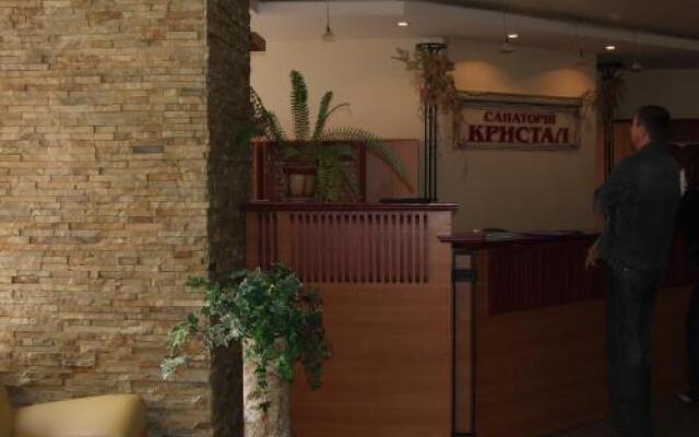 Гостиница Санаторий Кристалл Украина, Трускавец - отзывы, цены и фото номеров - забронировать гостиницу Санаторий Кристалл онлайн вид на фасад