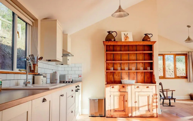 Host Stay Upperley Barn