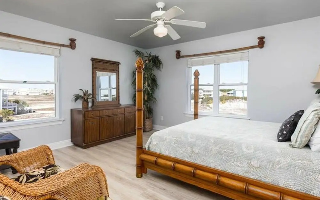 Mar Vista by Meyer Vacation Rentals