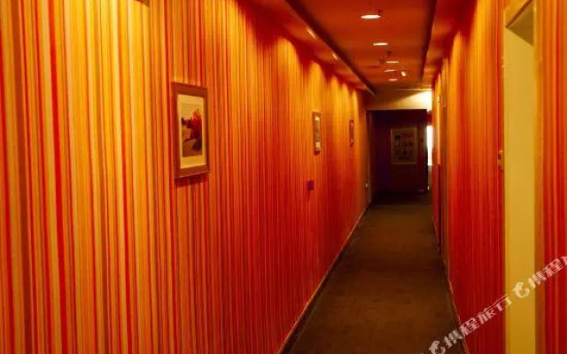 Rujiapai Baiyun Hotel Korla Tianshan East Road