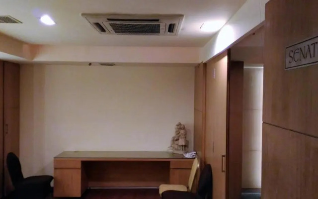 Hotel Taj Tristar