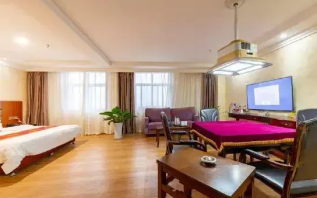 Weinan Huiou Collection Hotel
