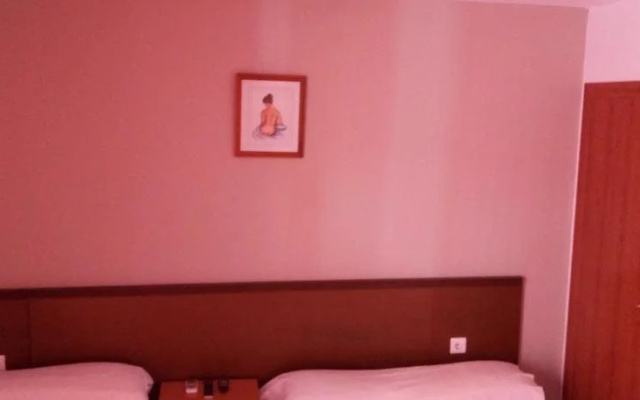 Hotel Iris