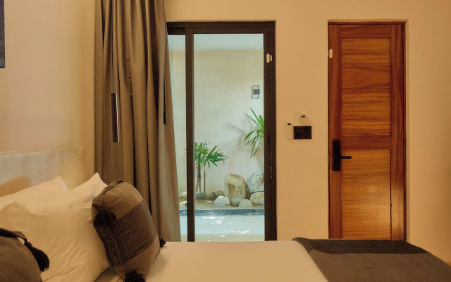 Hotel Compatir