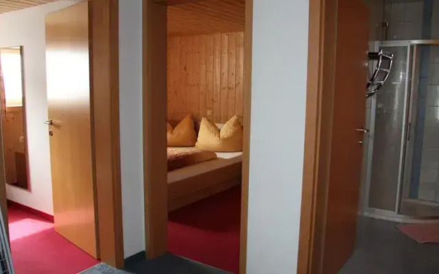 Haus Lutea