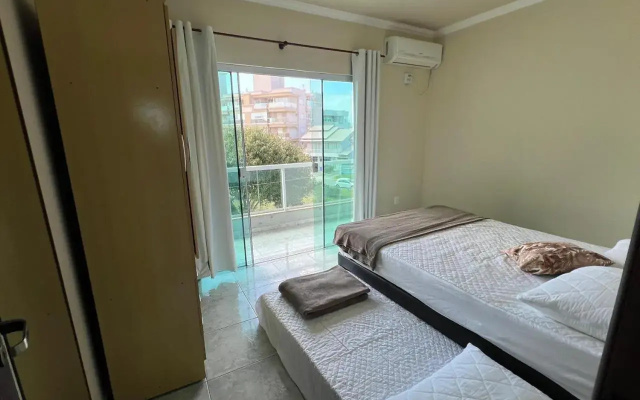 Aprecie Mariscal Nesta Hospedagem a 150 M do Mar - V4