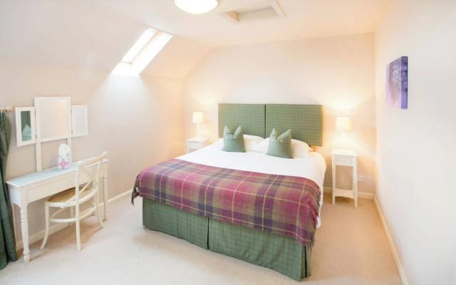 Simmental Cottage Daviot