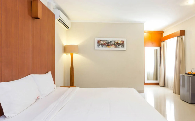 RedDoorz Plus Near Sanur Beach 2