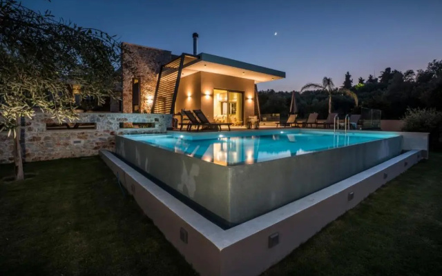 Superior Villa Aphrodite with Pool near Chania