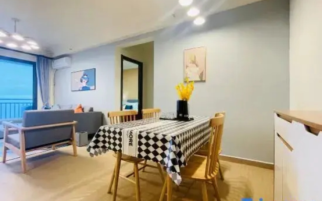 Huicheng Scenic Apartment (Yangxi Moon Bay)