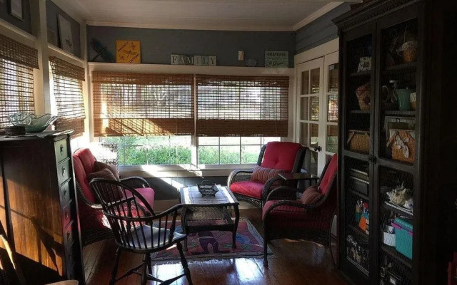 Dolan House B&B