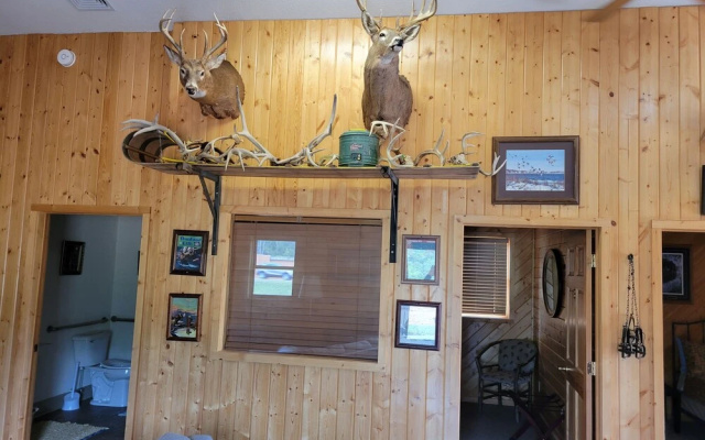 Dog-Friendly The Lodge Home in Quiet Location by RedAwning