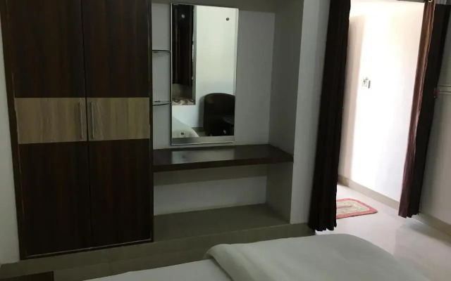 Roop Shree Hotel
