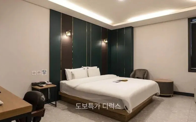 T7 Hotel Unmanned Tel Everland Branch