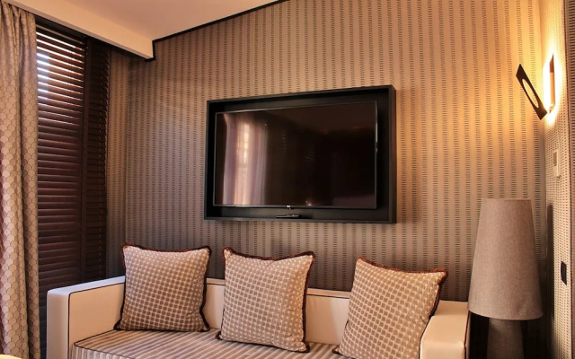 RSH Spanish Steps Luxury Apartment