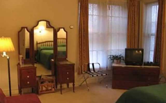 Olde Judge Mansion