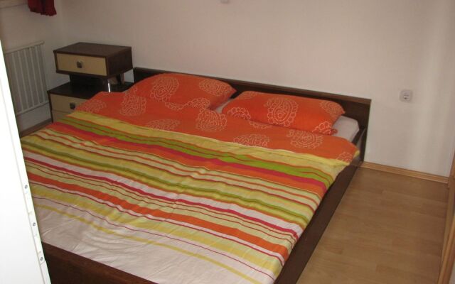 Апартаменты Bonini Apartments - Adults Only комната для гостей