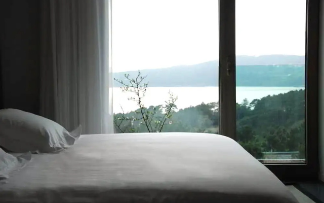 Hotel de Naturaleza AV