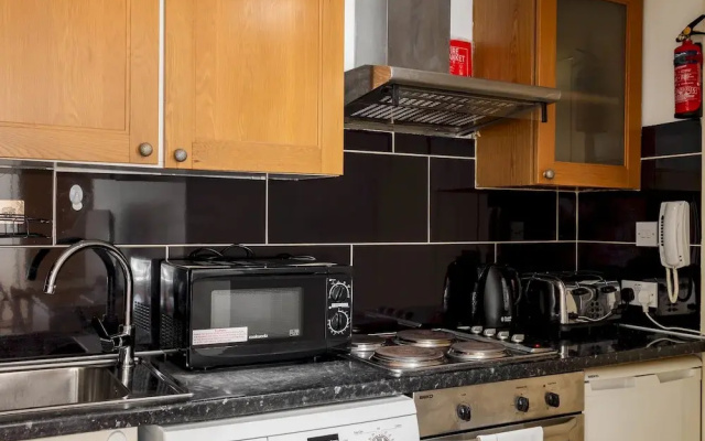 Cosy Studio in Earls Court Flat 17