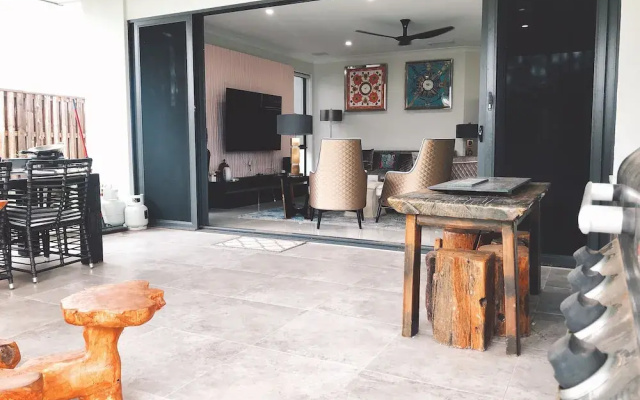 Luxury House Collection Four Beds