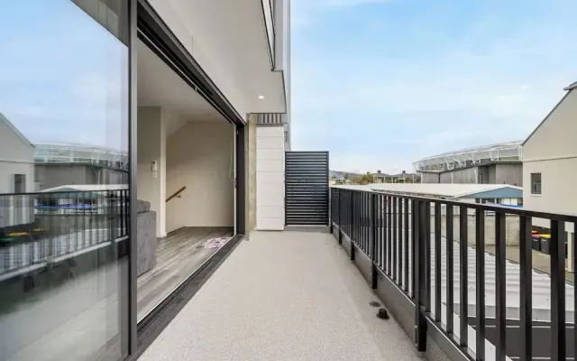 Modern 3 Bedroom Townhouse - Only 10min walk to Stadium