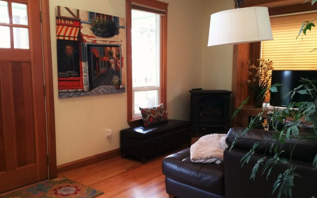 Geneva Garden Bungalow - Two Bedroom Home