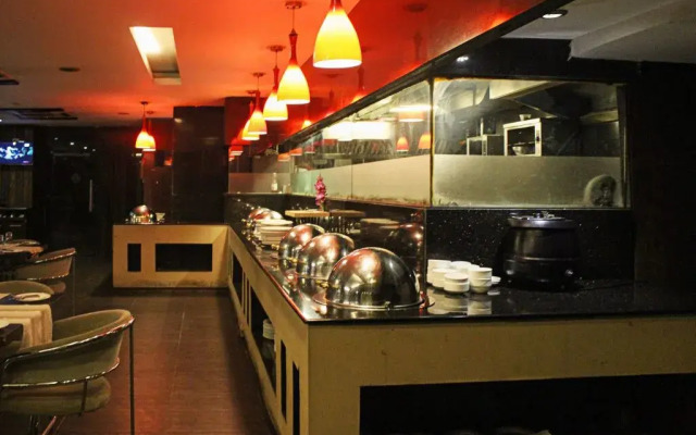 OYO 10968 Hotel Almati 1