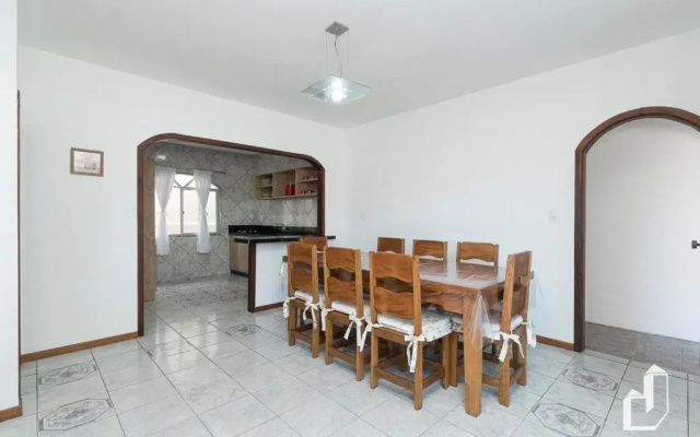 Casa Com 03 Dormitórios