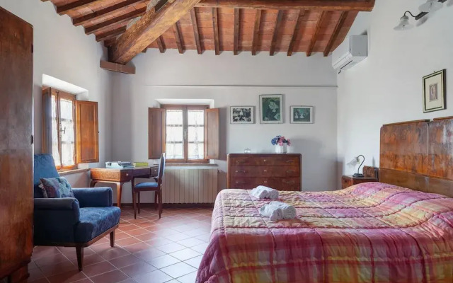 Flat With Swimming Pool and air Conditioning
