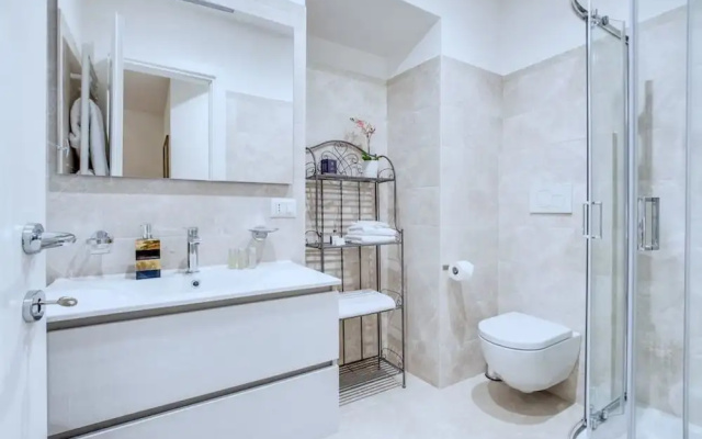 Pansé-luxury Flat in top Location/trevi's Fountain