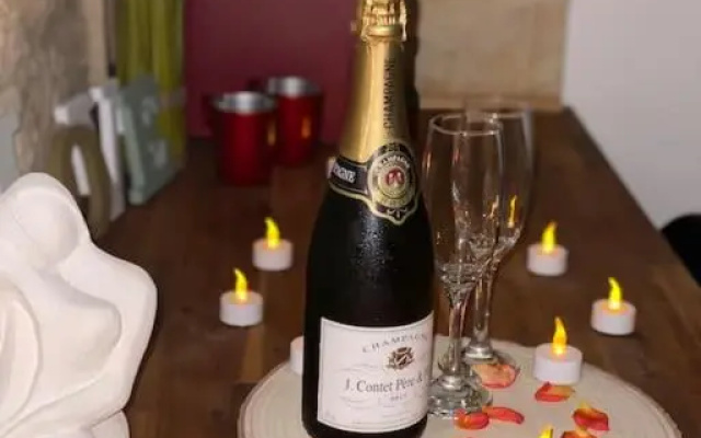 Loveroom auriol, romantique et coquine