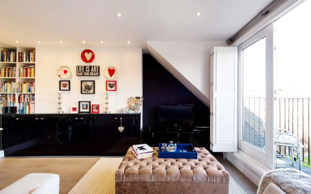 Balcony Apartment In Little Venice