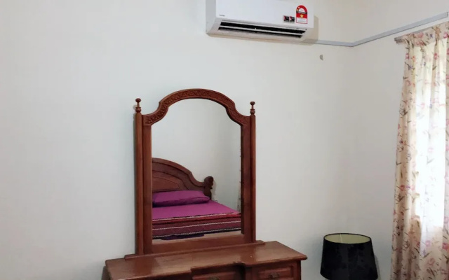 Riza Homestay
