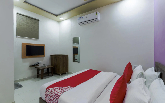 OYO 71736 Happy Stay Inn