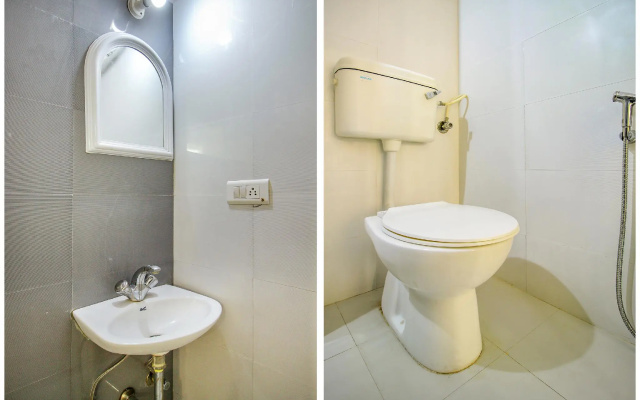 OYO 43050 Hotel Royal Residency
