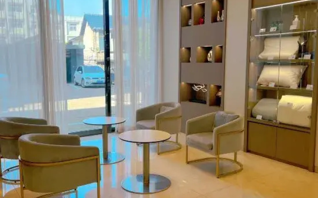 Charmjoy Zheyu Hotel