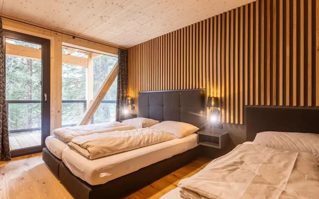 Lavish Chalet With Sauna & hot tub
