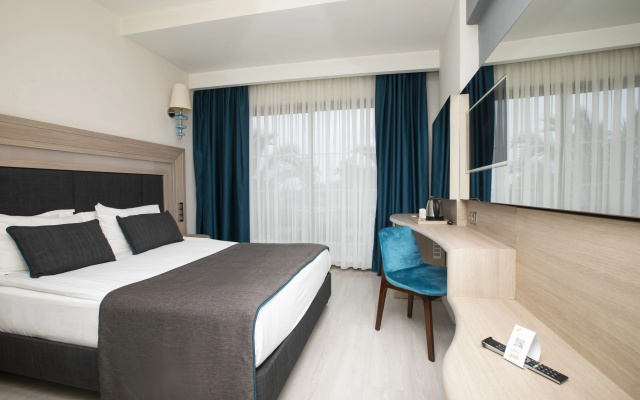Falcon Hotel