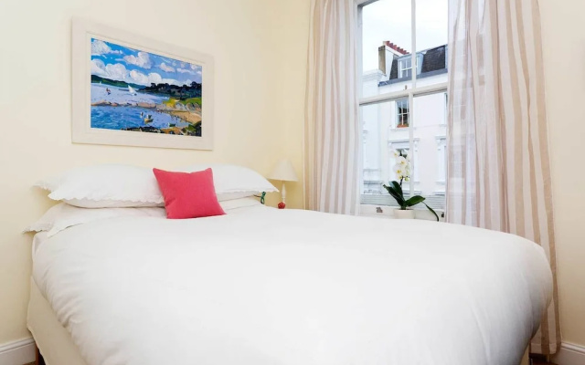 Cosy Sussex Street