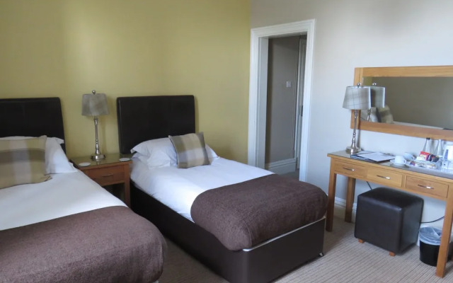 The Station Bar Grill and Rooms