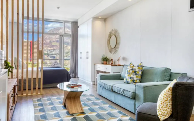 Elegant Modern Apartment near Table Mountain
