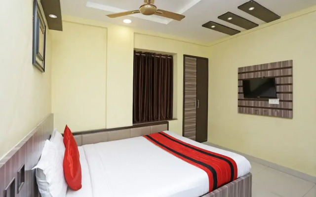 OYO 9818 Hotel Diamond Plaza